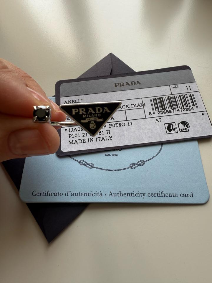 Кольцо Prada