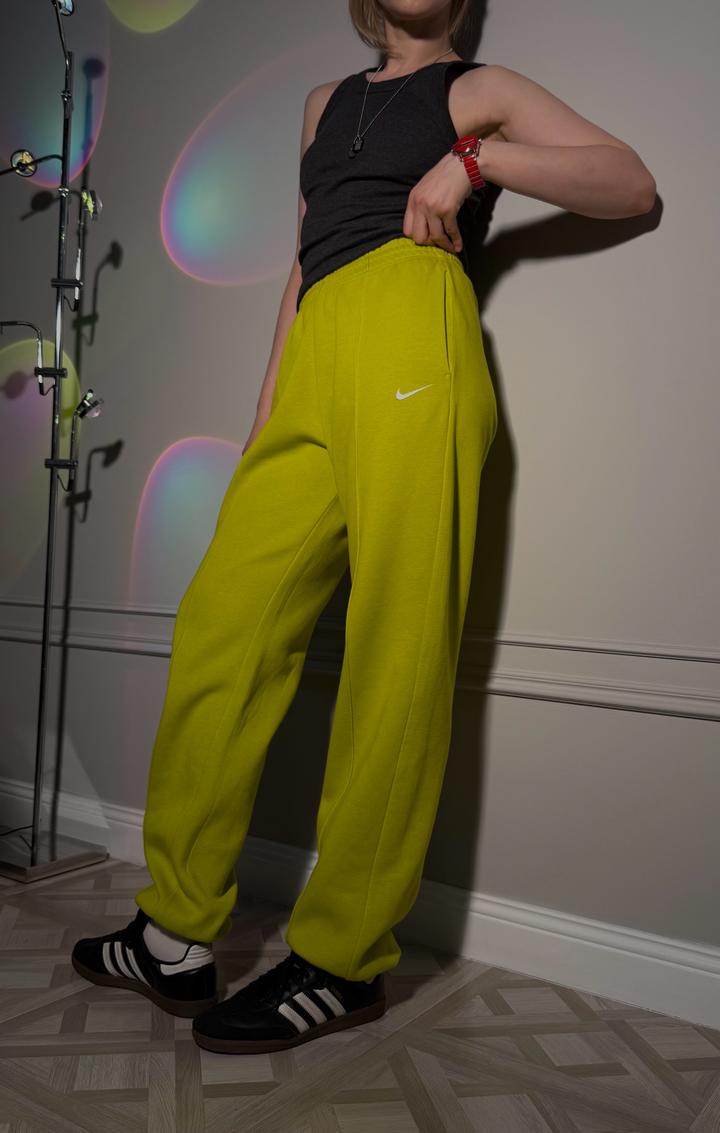 Брюки NIKE Sportswear Phoenix (bright cactus)