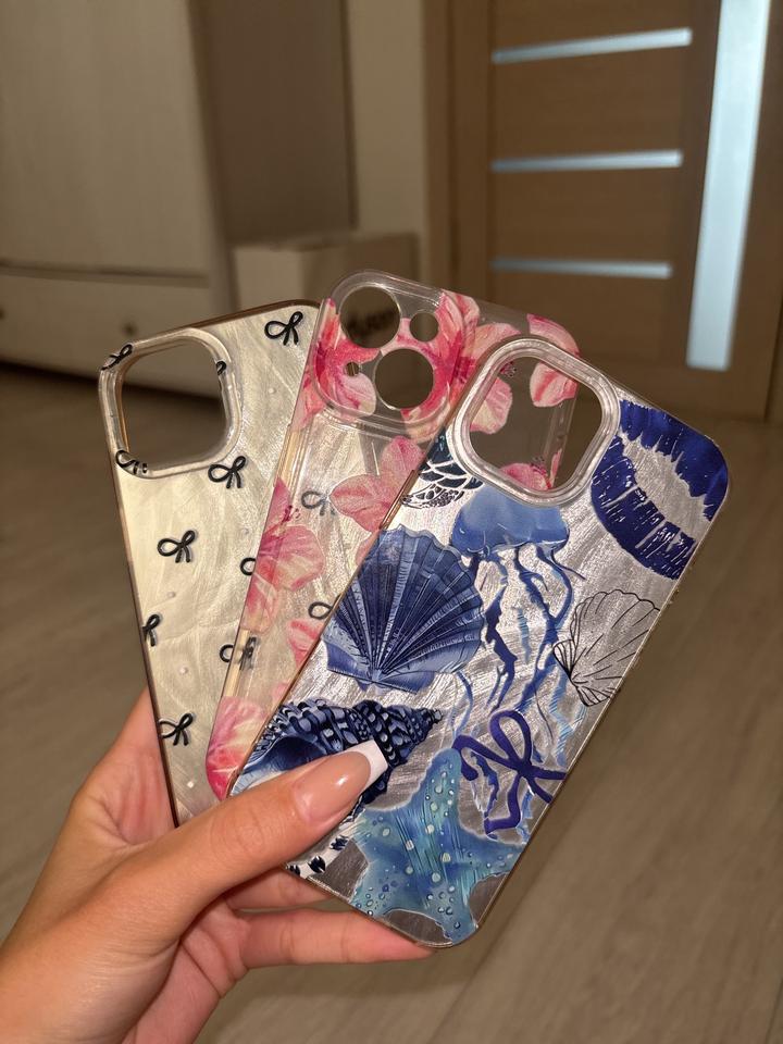 Чехлы на iPhone 15