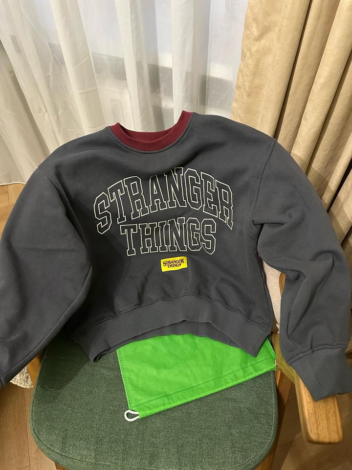 Свитшот Zara Stranger Things