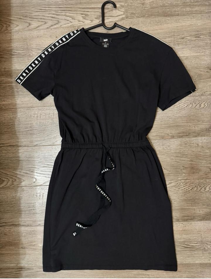 DKNY