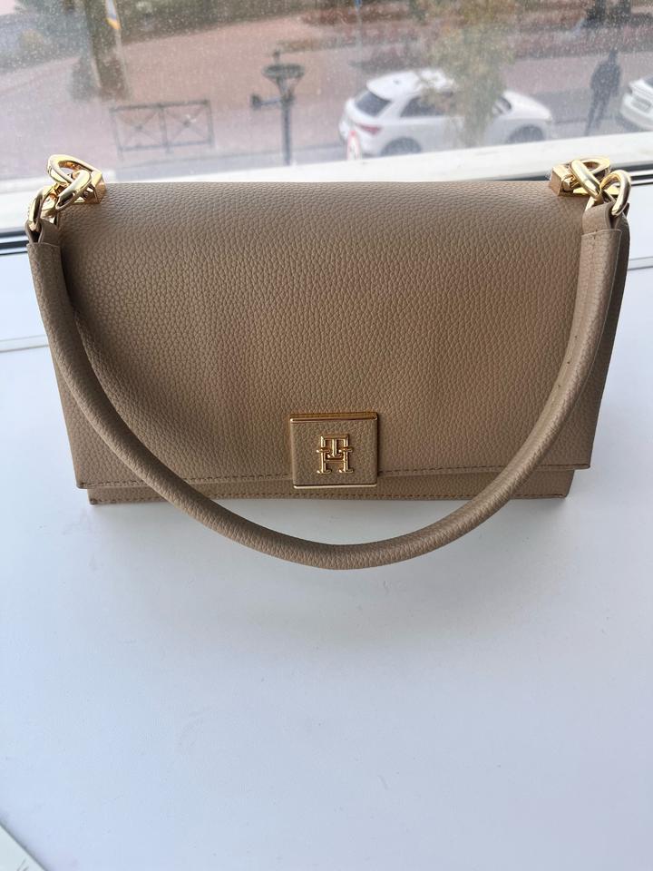 Сумка Tommy Hilfiger