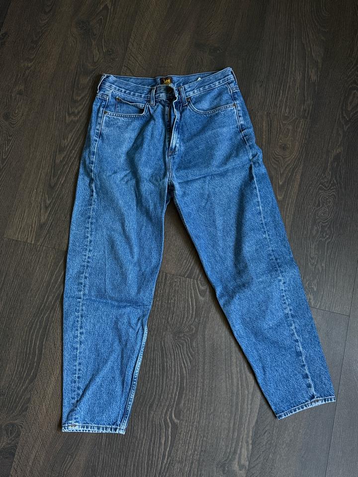Lee