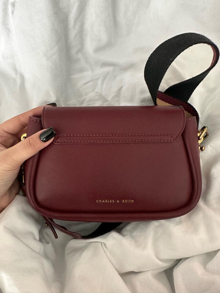 Сумка Charles & Keith