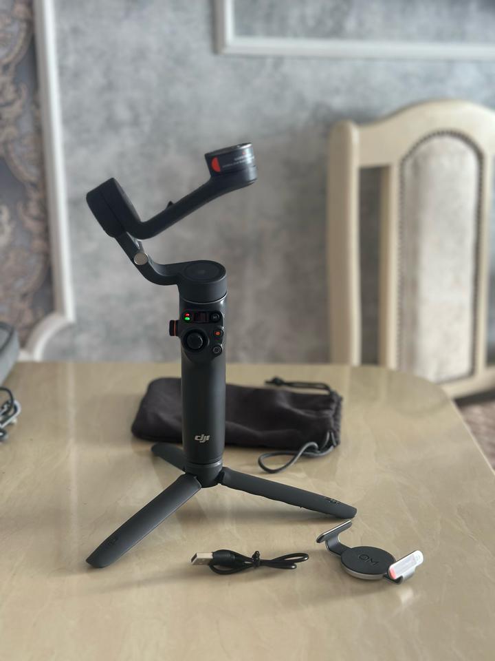 DJI