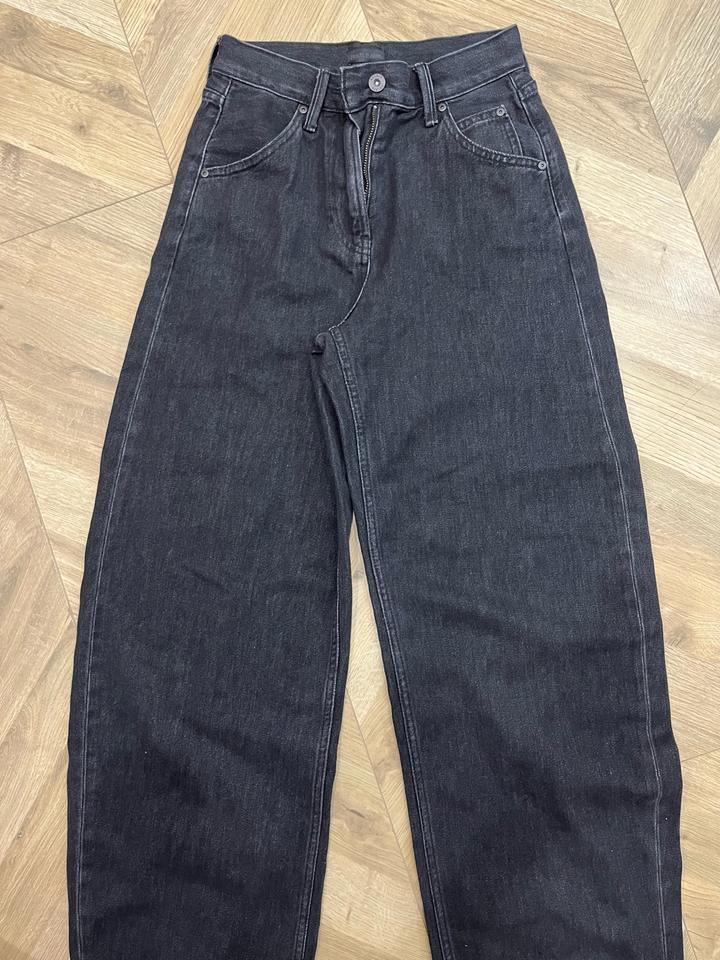 Джинсы Uniqlo