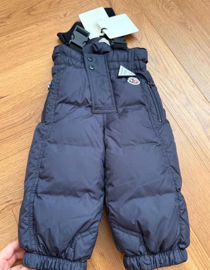 Утепленный комбинезон Moncler