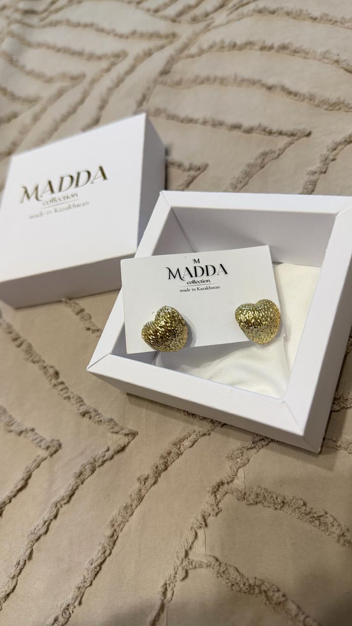 madda Серьги в форме сердца