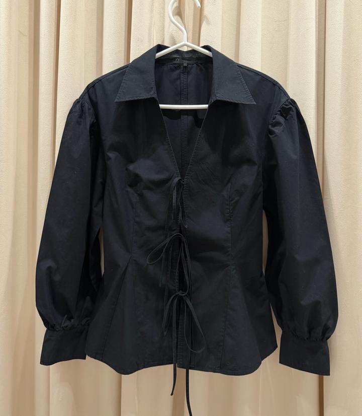 Черная рубашка ZARA на завязках