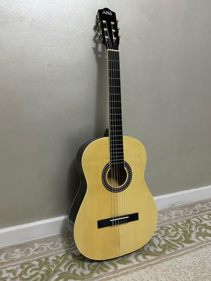 🎸 ARG акустикалық гитарасы