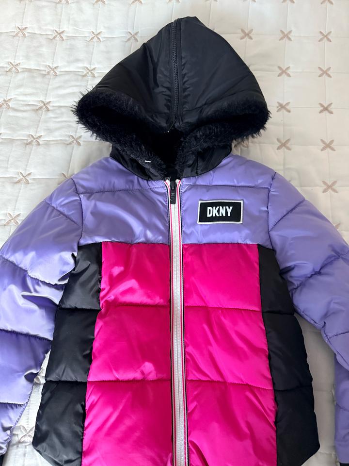 DKNY