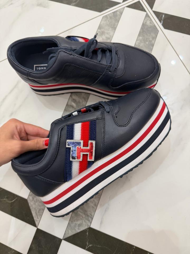Tommy Hilfiger
