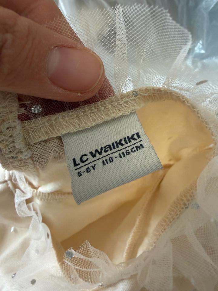 LC Waikiki Платья LC