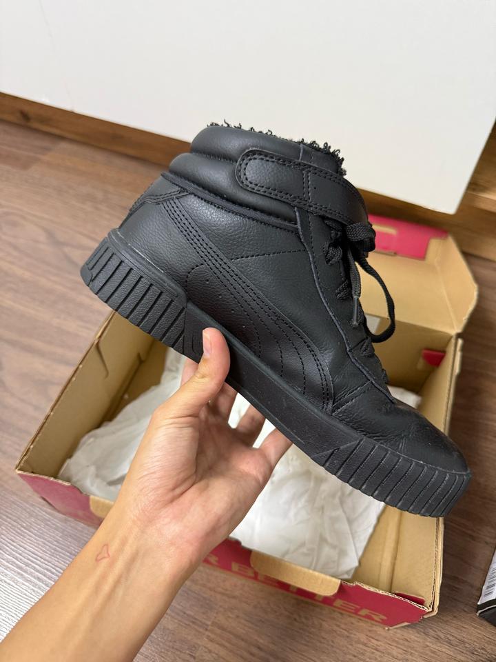 Женские кроссовки Puma
