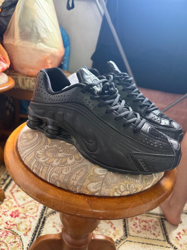 Кроссовки Nike Shox