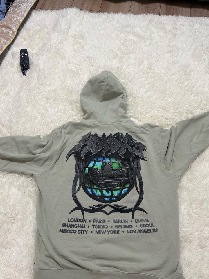 Худи adidas