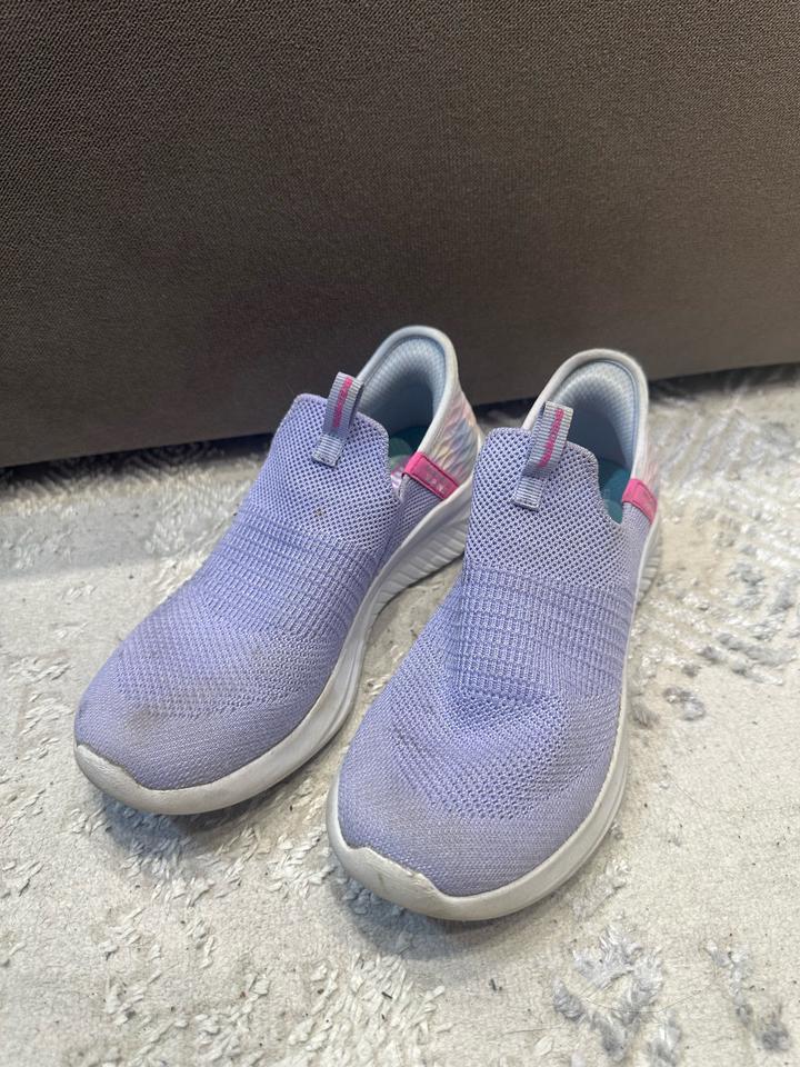 Skechers