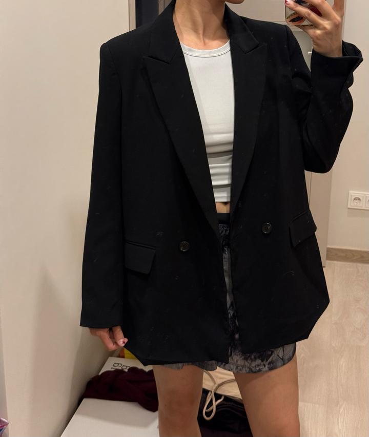 Черный двубортный пиджак ZARA