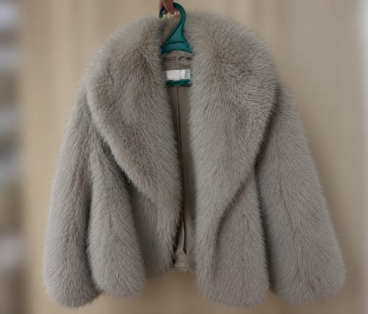 Шуба Zara Short Faux Fur Coat