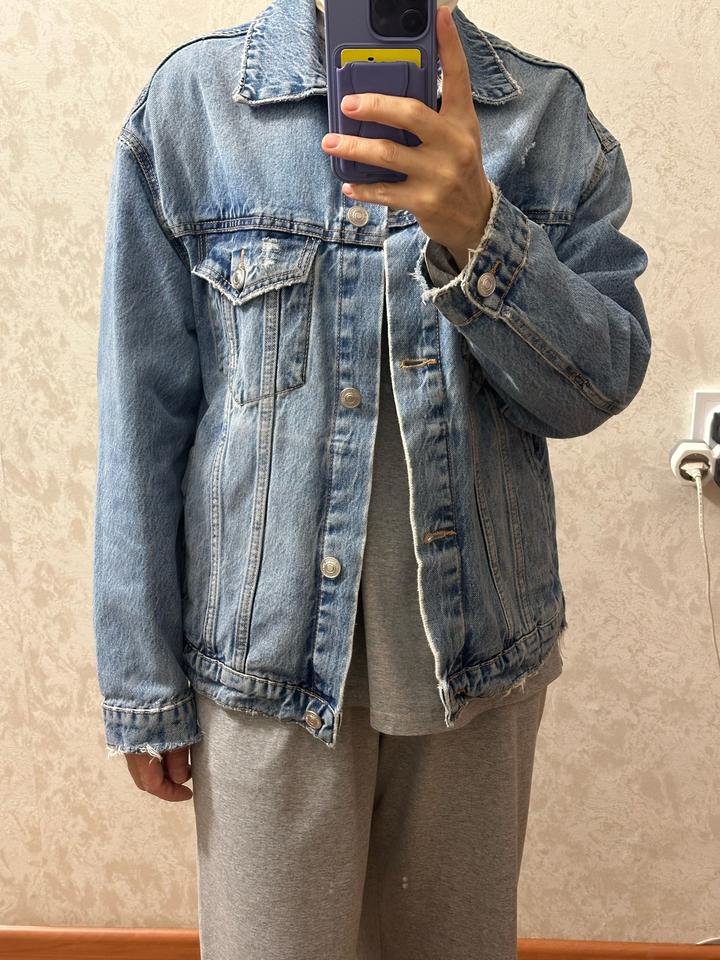 Куртки Stradivarius