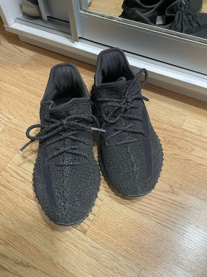 Кроссовки adidas Yeezy Boost