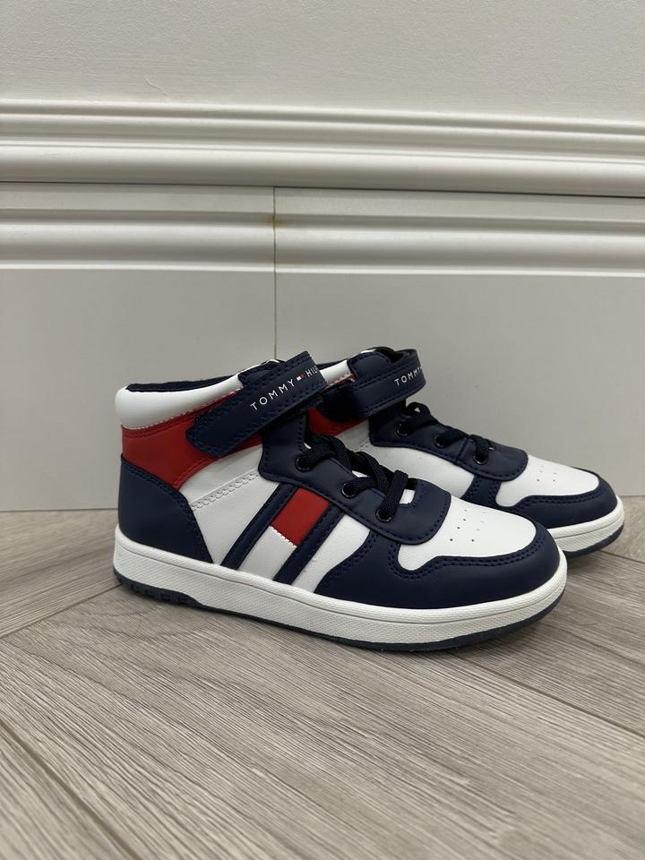 Tommy Hilfiger