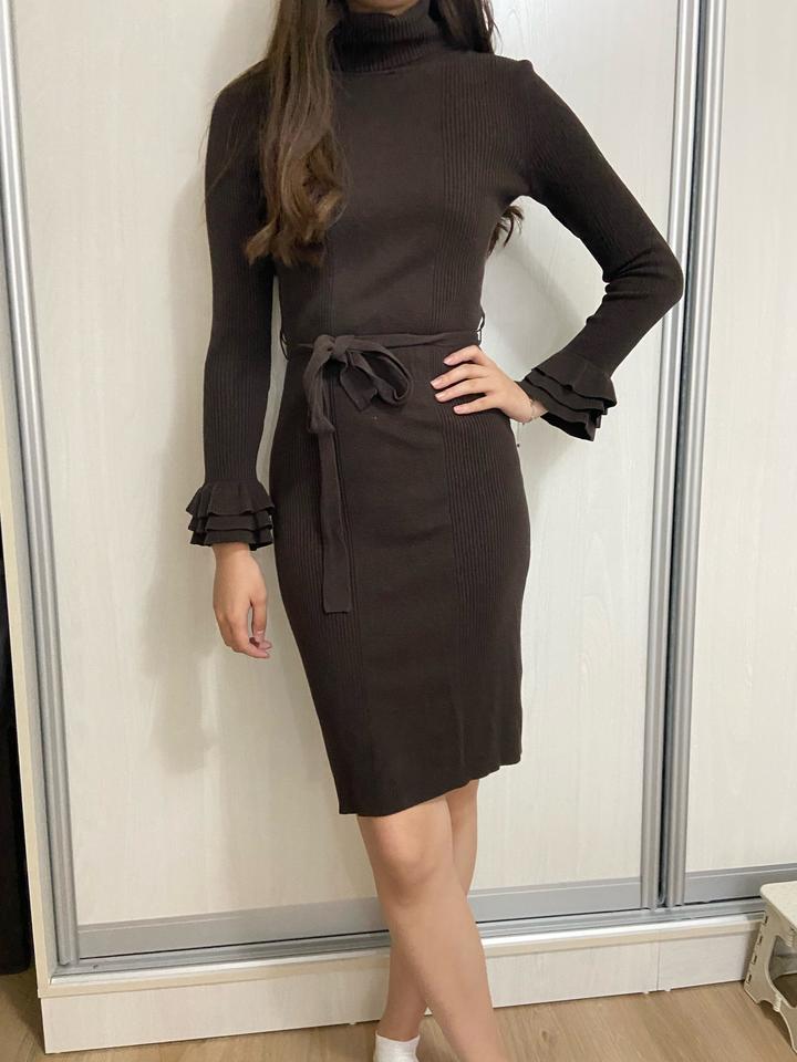 Moda International Платье шерстяное