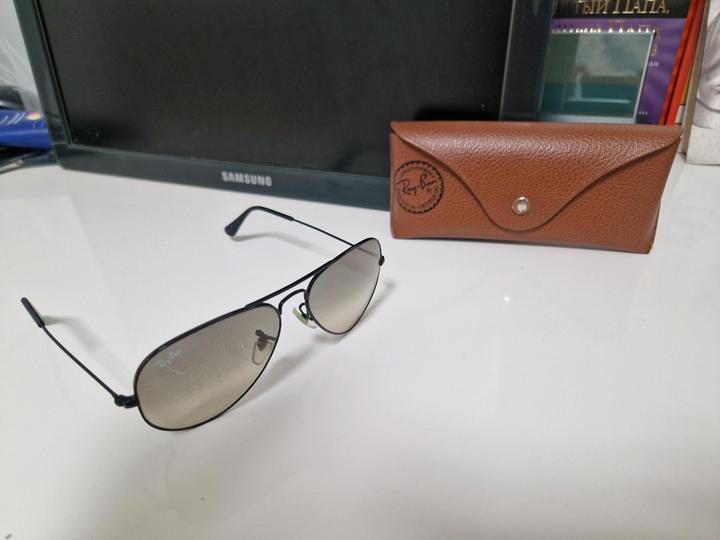 Ray-Ban