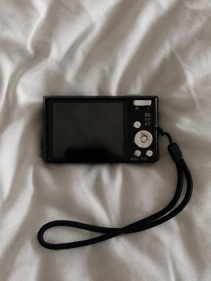Камера Sony мыльница