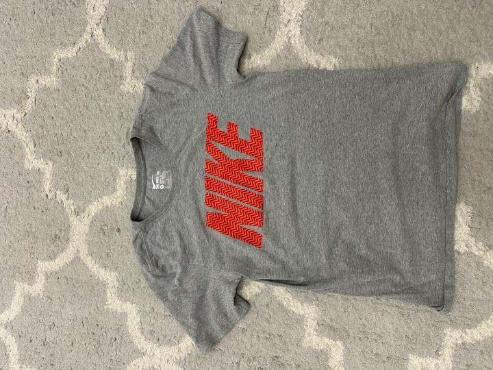 Футболка Nike