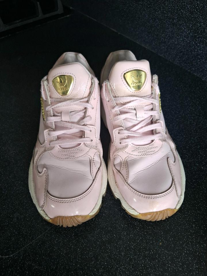 Adidas Falcon оригинал