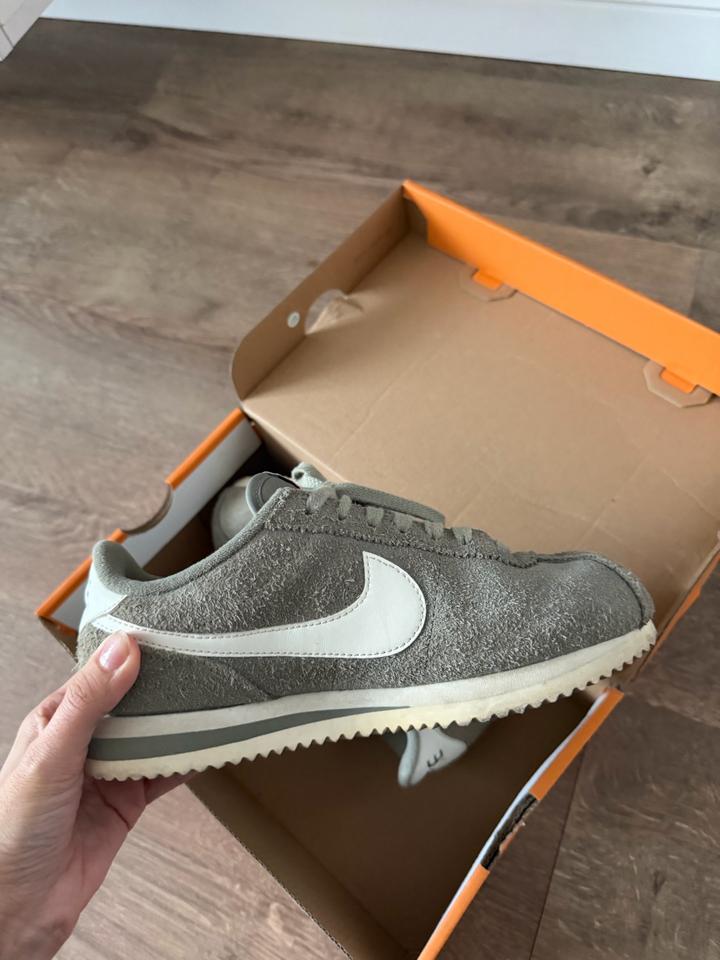 Кроссовки Nike Cortez