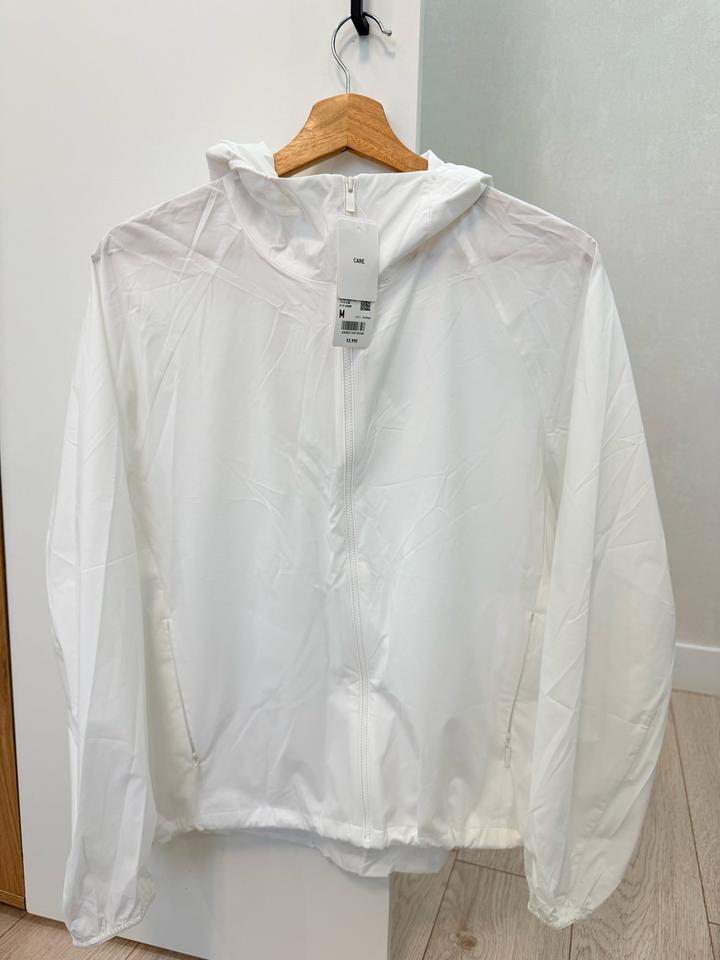 Uniqlo Ветровка женская