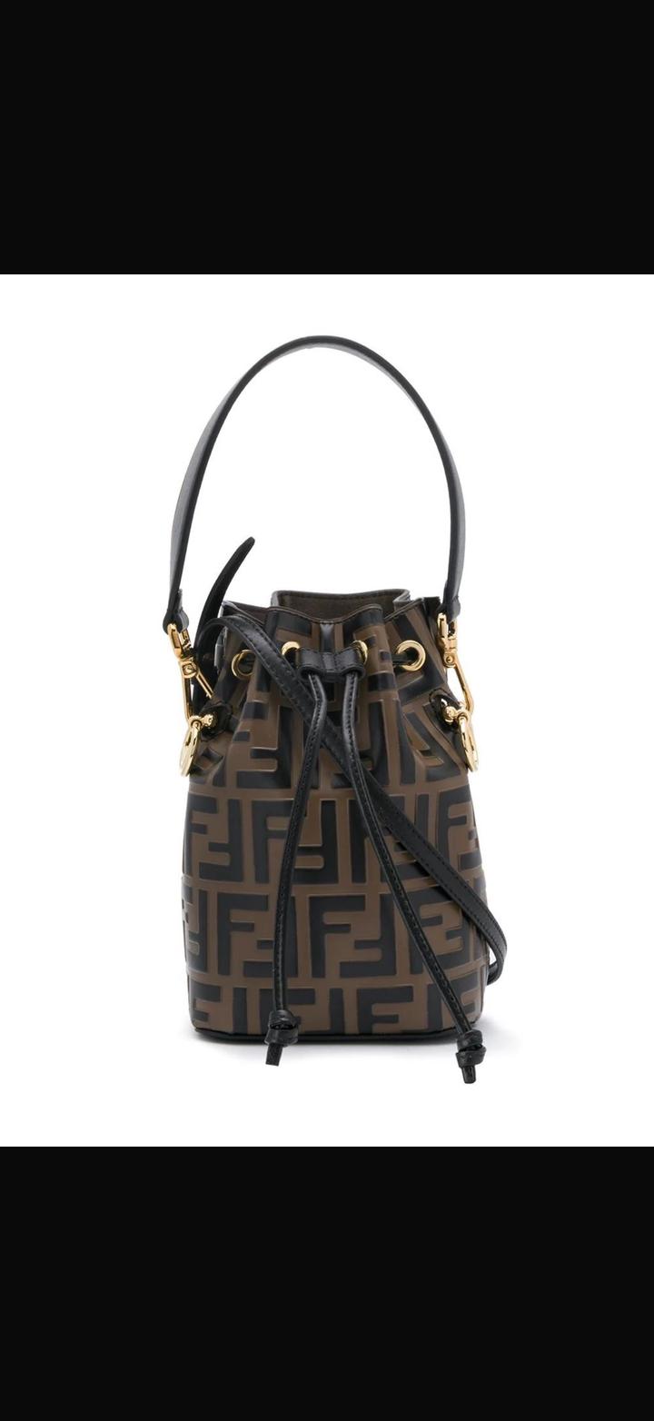 Fendi Продам сумку Фенди