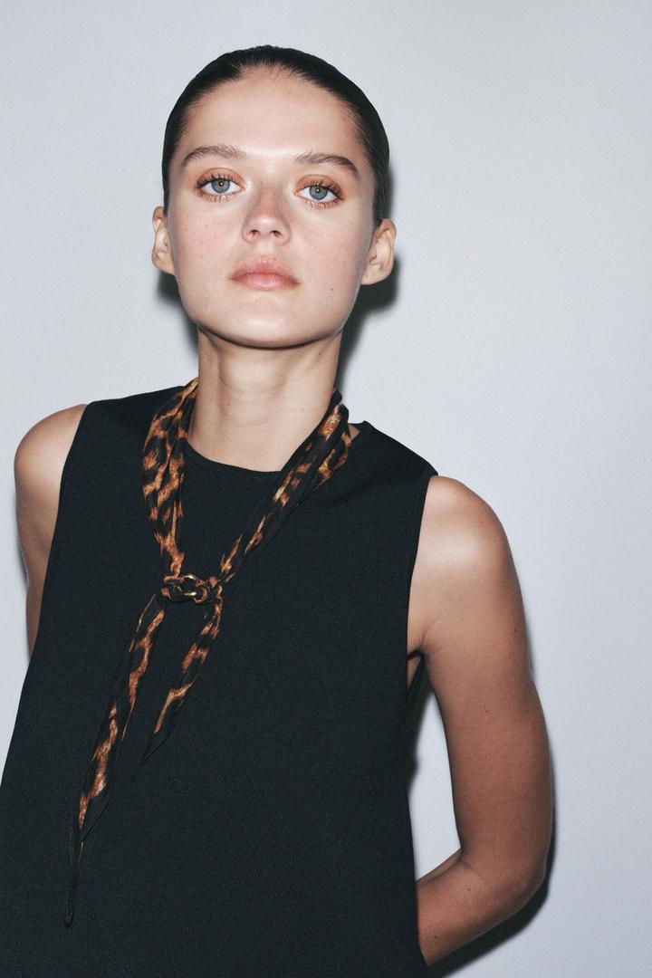 Zara Шейный платок с кольцом