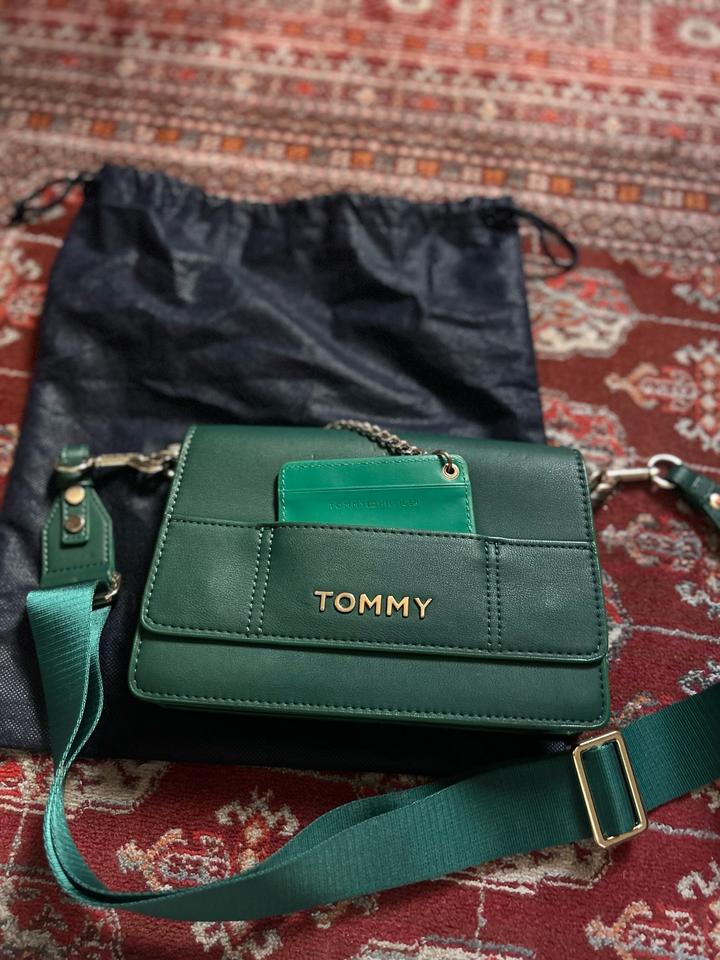 Tommy Hilfiger