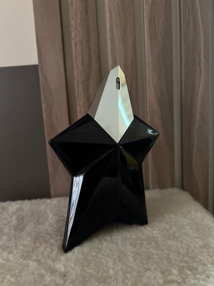 Mugler