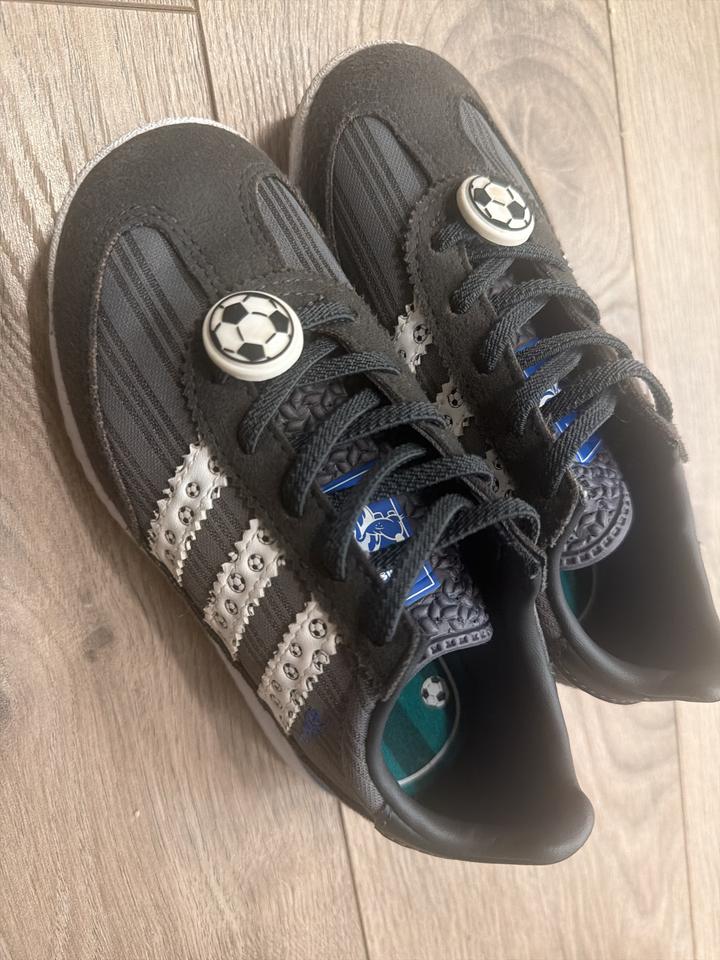 Adidas крассовки