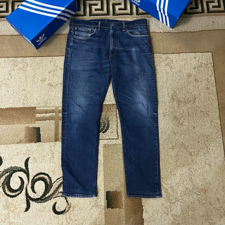 Levi's