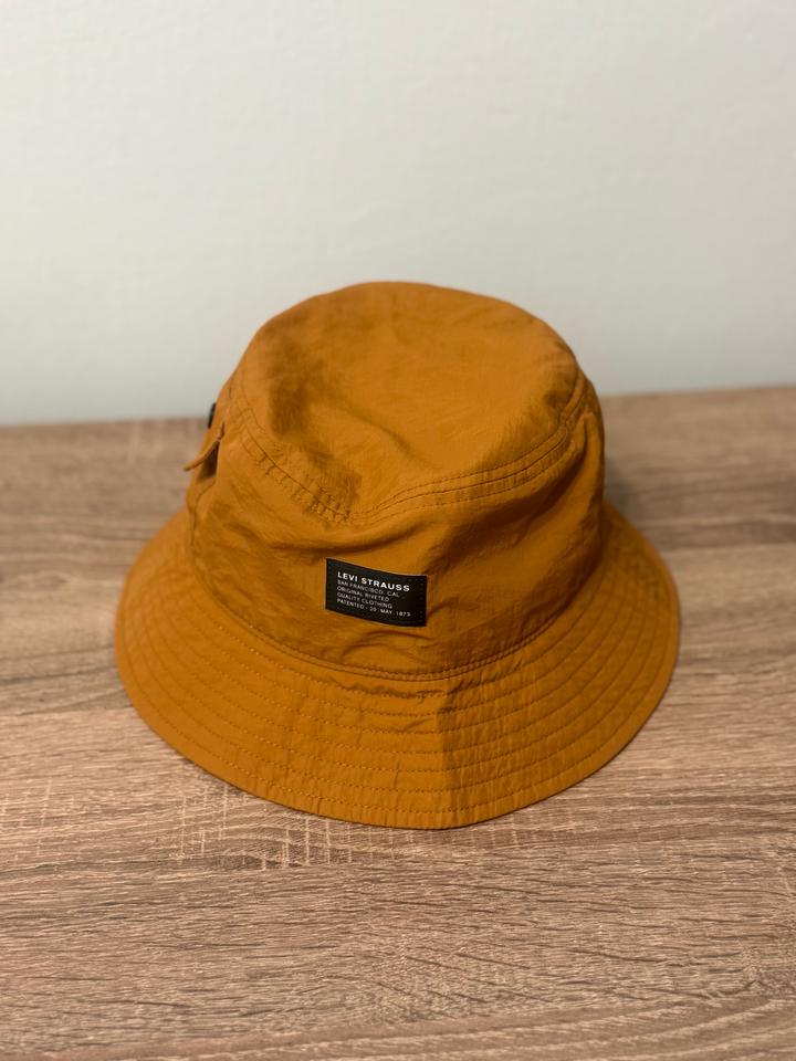Levi's