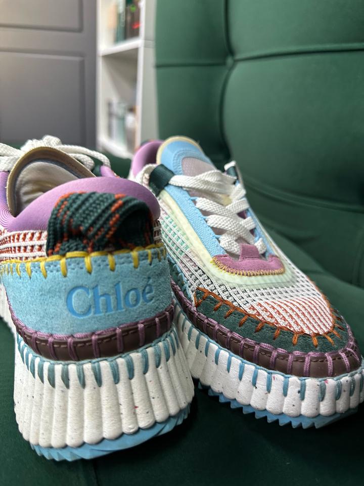 Chloé
