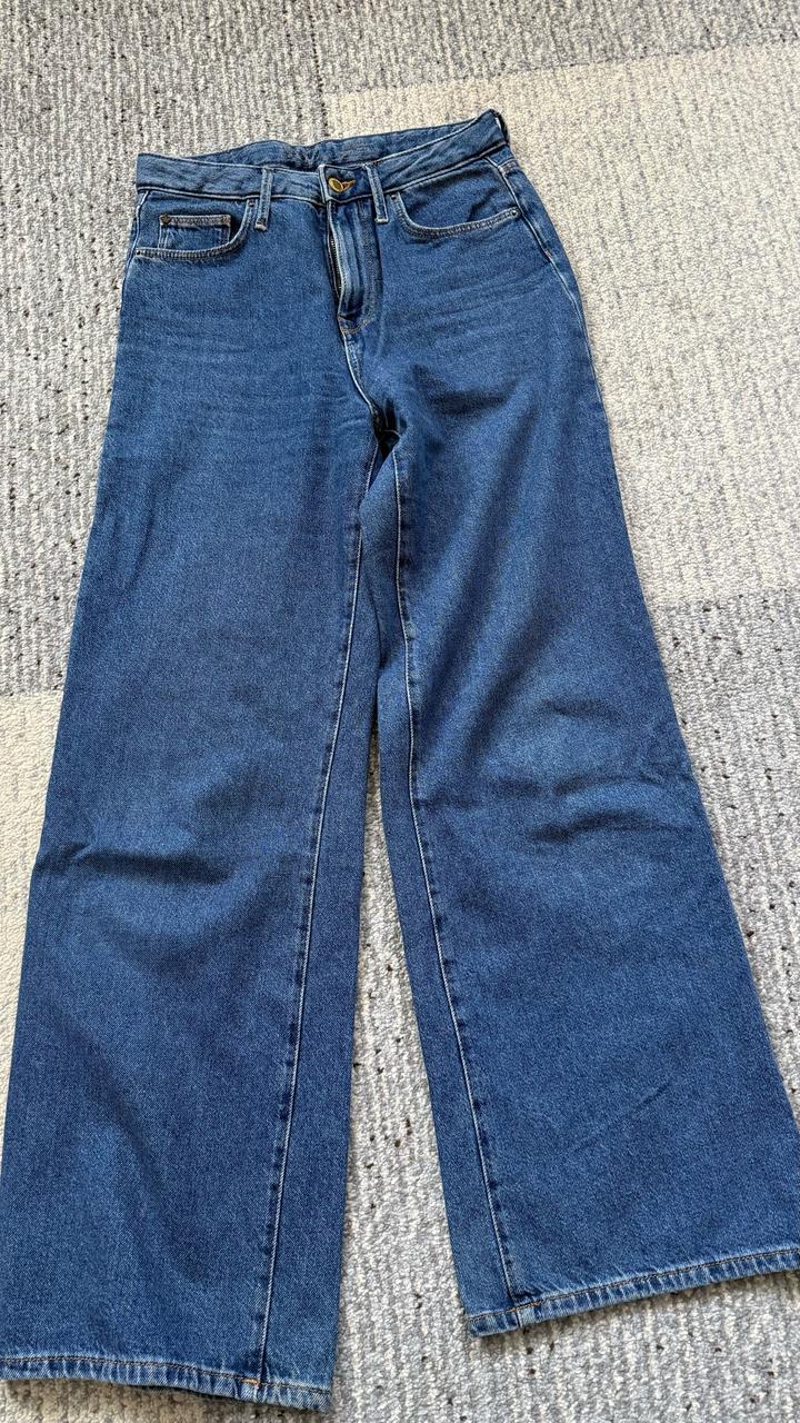 Синие джинсы colins