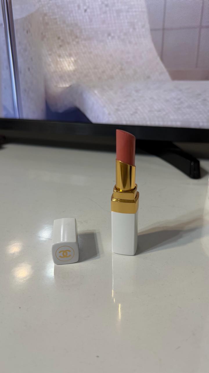 Помада-бальзам Chanel Rouge Coco Baume 928