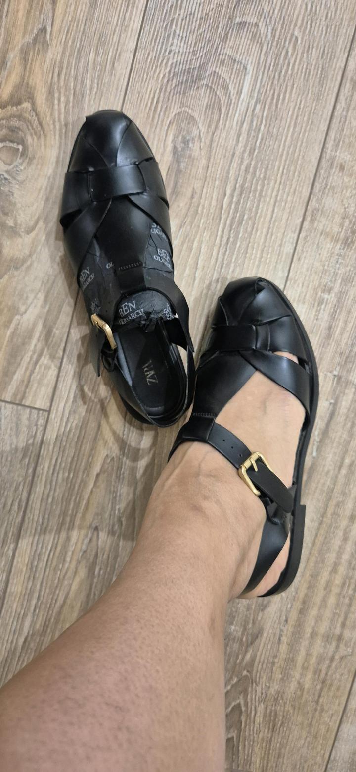 Сандалии Zara, кожаные