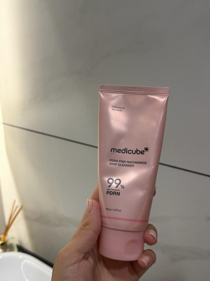 medicube PDRN Pink Niacinamide Whip Cleanser