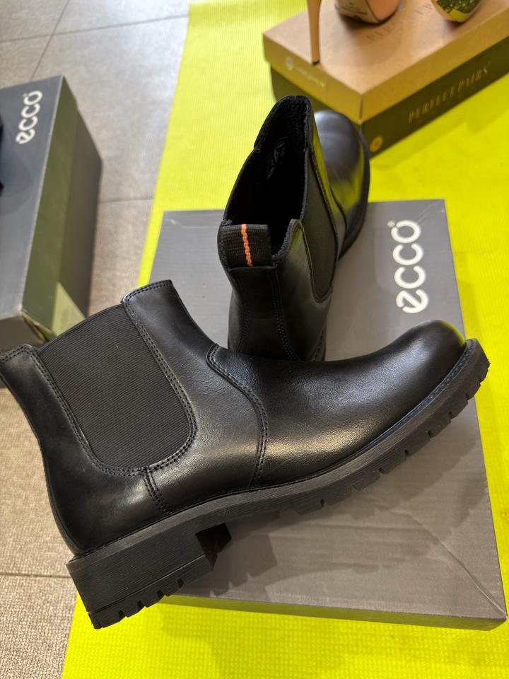 Женские ботинки челси ecco