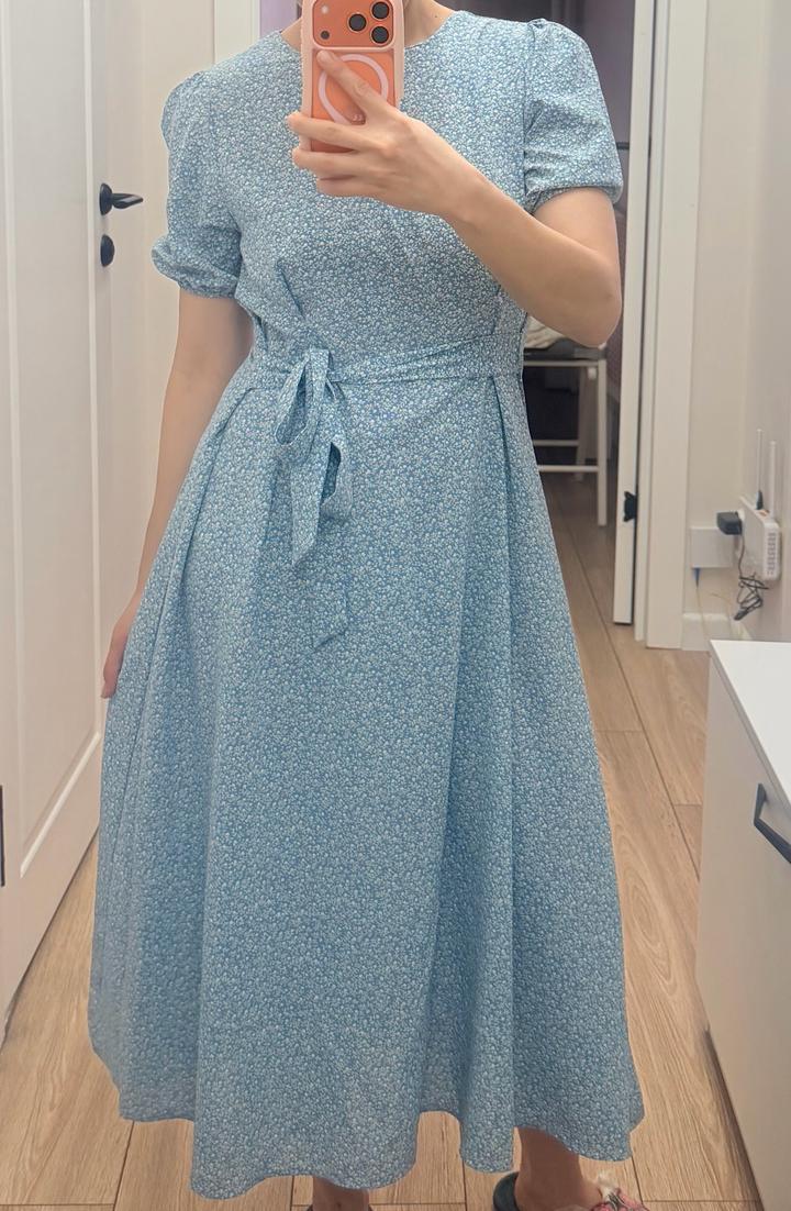 Naicha.Wear Голубое платье с цветочным принтом и поясом