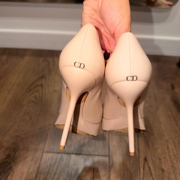 Классически туфли Christian Dior
