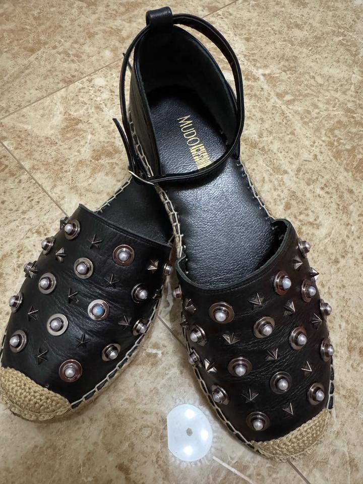 MUDO collection Продам сандалии Mudo Accessoires эспадрильи черные с декором и мягкой стелькой