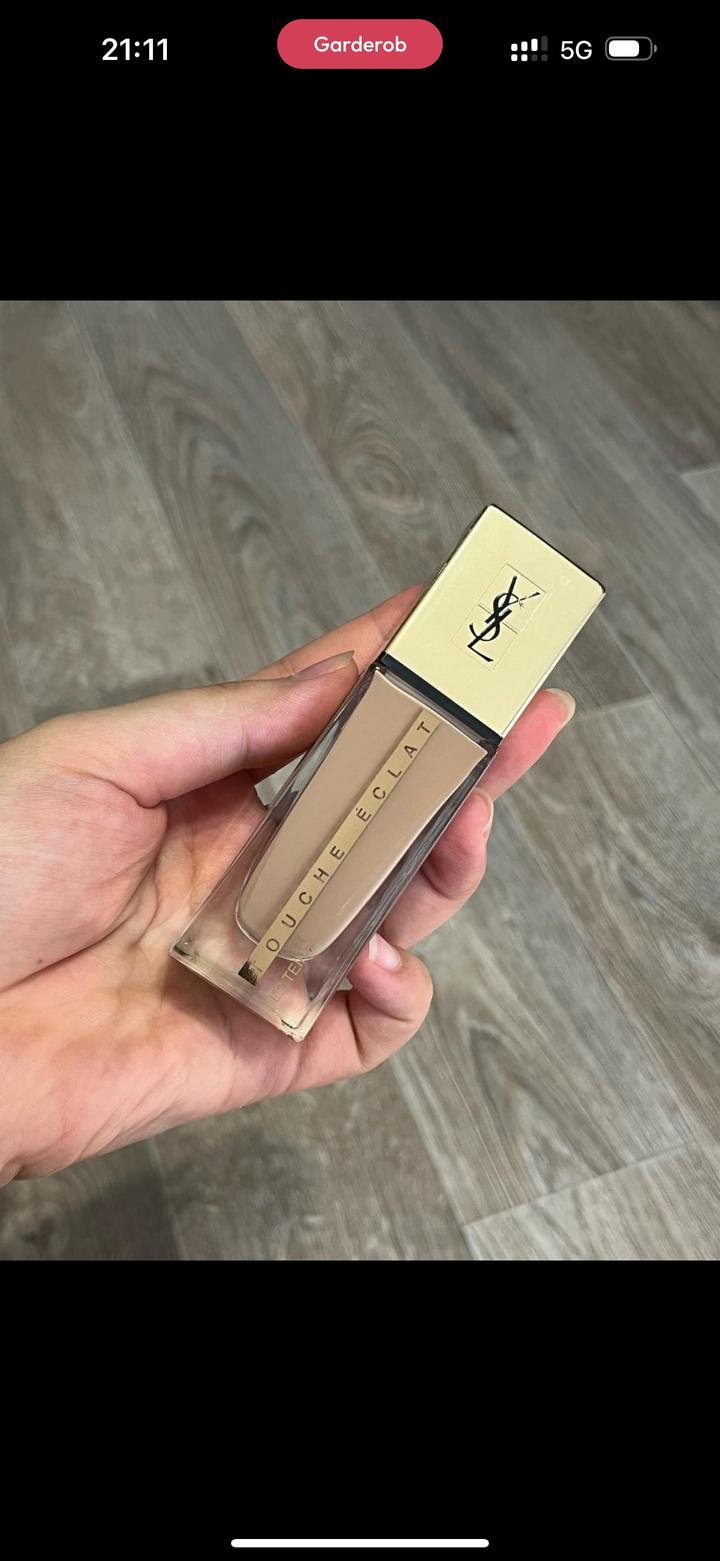 Тональный крем YVES SAINT LAURENT  touche éclat